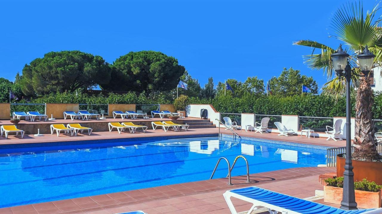 Hotel La Masia L'Estartit Esterno foto