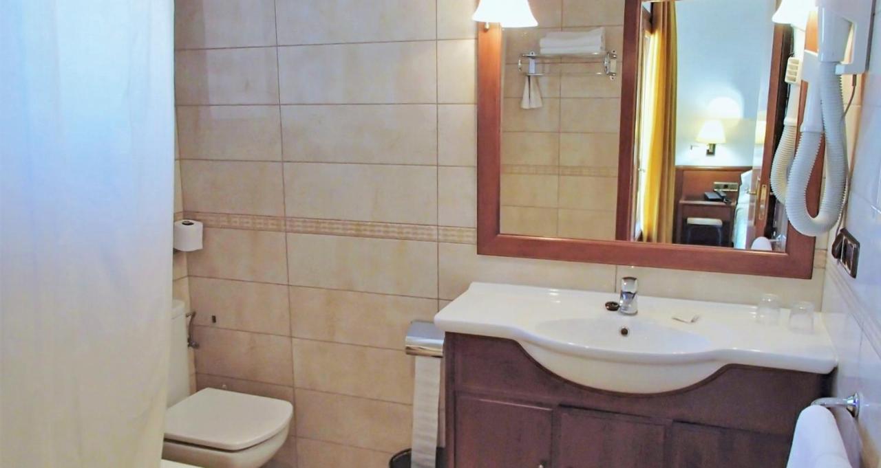 Hotel La Masia L'Estartit Esterno foto